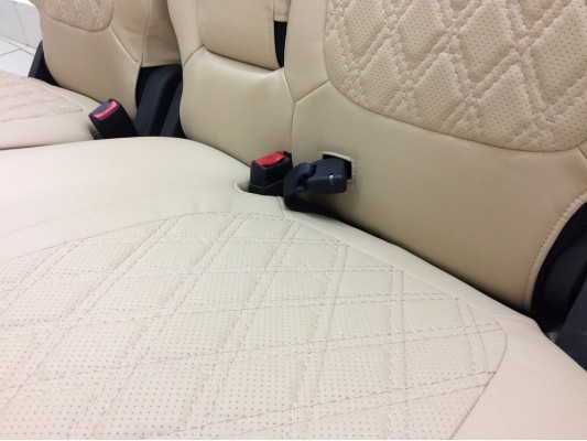 Авточехлы на Mitsubishi Outlander 3