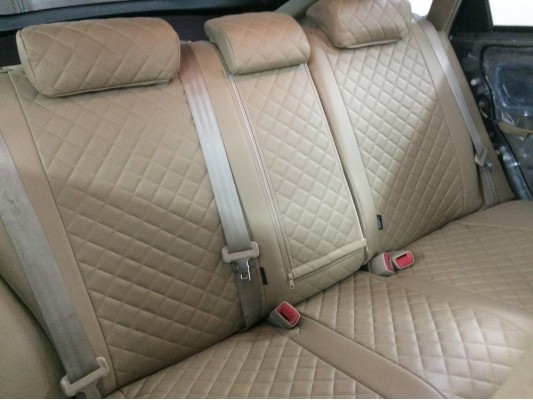 Авточехлы на Toyota Prius