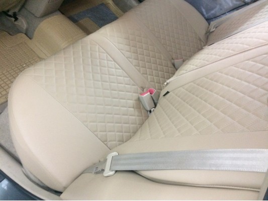 Авточехлы на Toyota Prius